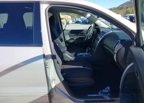 2010 GMC Acadia Sle z USA, uszkodzony, nr VIN 1GKLVLED0AJ140190